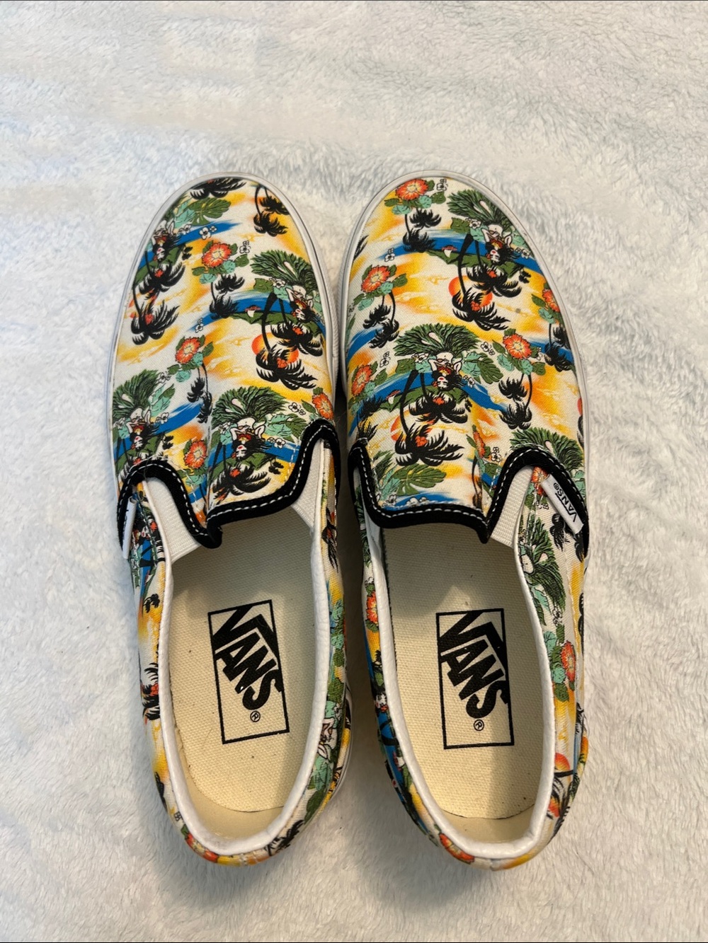 Vans Women’s Slip-On Floral Palm Print Sneakers - size 6.5